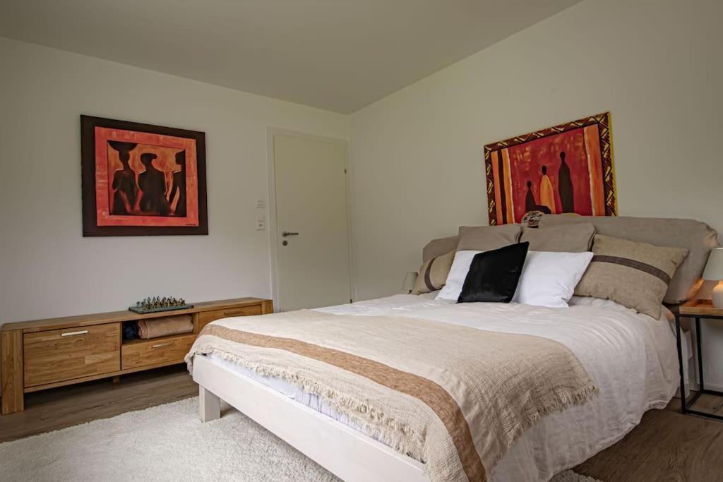 New With Breathtaking Views! * Alt St. Johann